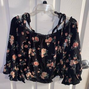 American Eagle Floral Black Blouse